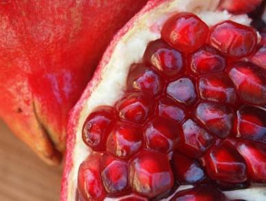 吃石榴可以吃籽瓜吗图片