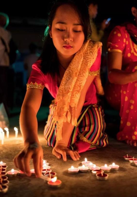 来过西双版纳的网红是谁,揭秘西双版纳的网红魅力